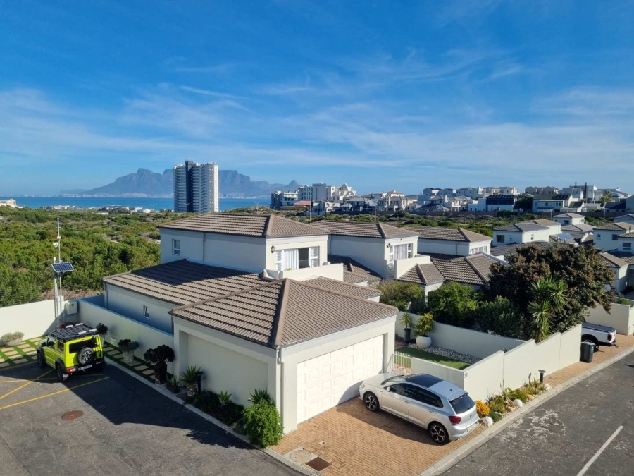 To Let 3 Bedroom Property for Rent in Big Bay Western Cape